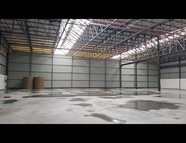 2,025M² FACTORY TO LET IN BLACKHEATH INDUSTRIAL